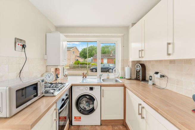 1, Foxwood Close, Banbury  photo 4