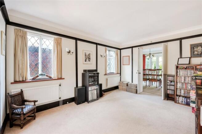 Tattenham Way, Burgh Heath, Tadworth, Surrey, KT20 photo 4