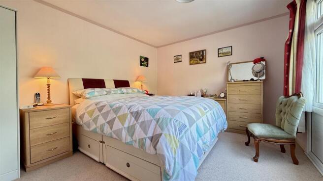 bed 1