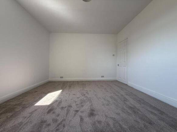 3 bed Terraced for sale Image 10