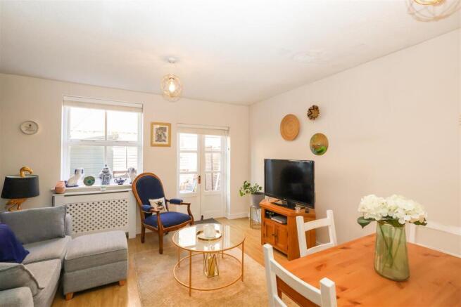 2 bed Terraced for sale Image 10