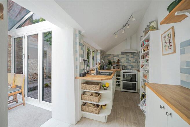2 bed Semi-Detached for sale Image 5