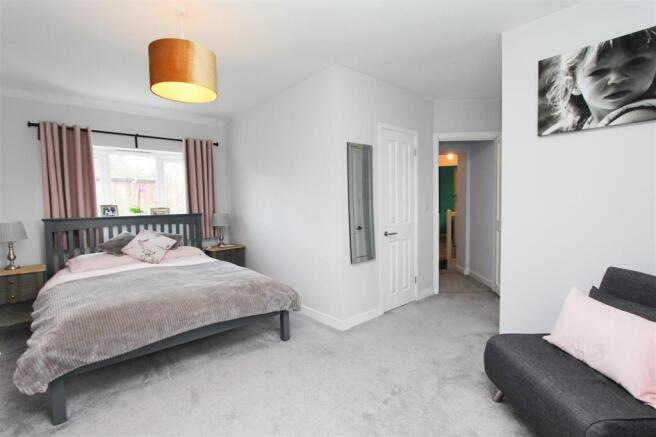 BEDROOM 1.jpg