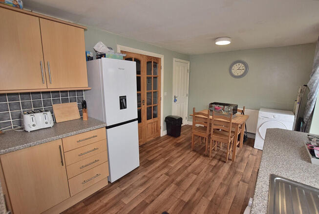 3 bed Terraced for sale Image 6