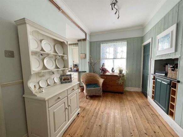 Utility Room/Pantry