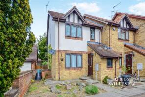 26, Clovelly Close, Pinner HA5 2BP