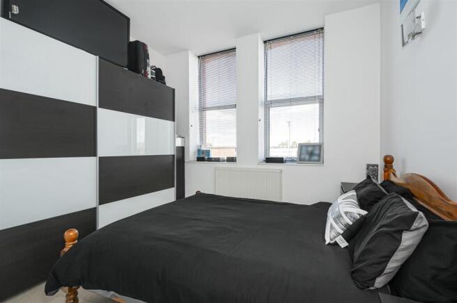 2 bed Apartment for sale Image 8