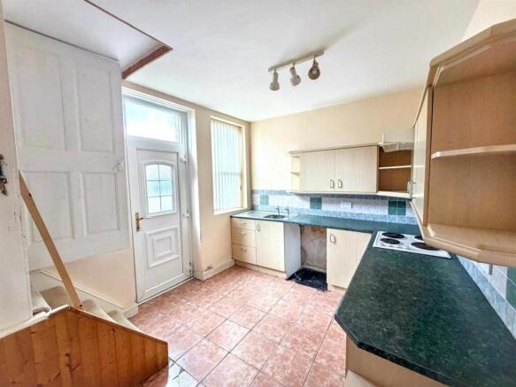 2 bed Terraced for sale Image 5
