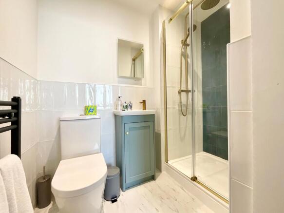 1 bed Flat for sale Image 5