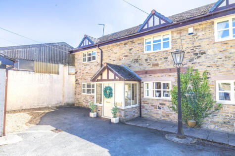 Carr Mill Road, Billinge, WN5 7TX