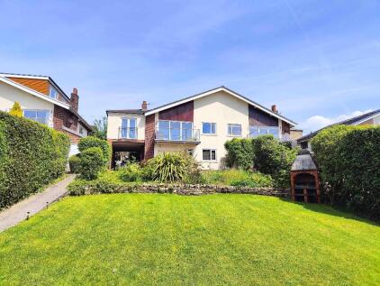 7 South Lane, Shelf, HX3 7PN