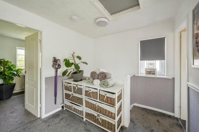3 bed Semi-Detached for sale Image 12