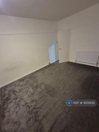 2 bed Maisonette to rent Image 9