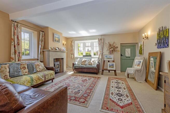 Reception Room-1.jpg