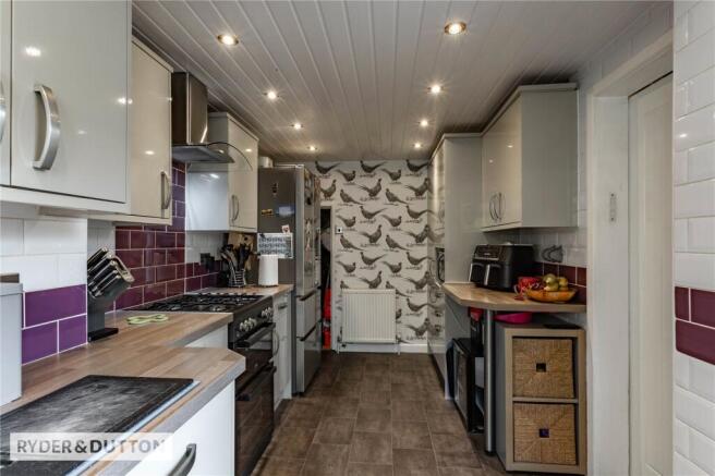 3 bed Town House for sale Image 9