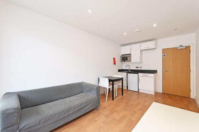 2 bed Apartment for sale Image 5