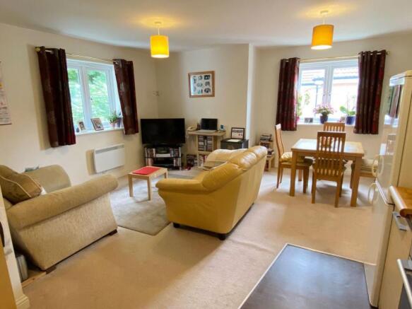 LOUNGE AREA