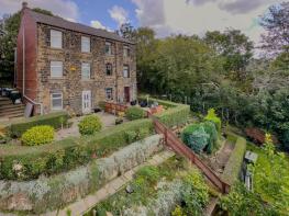 22, Cross Park Street, Batley WF17 5NX