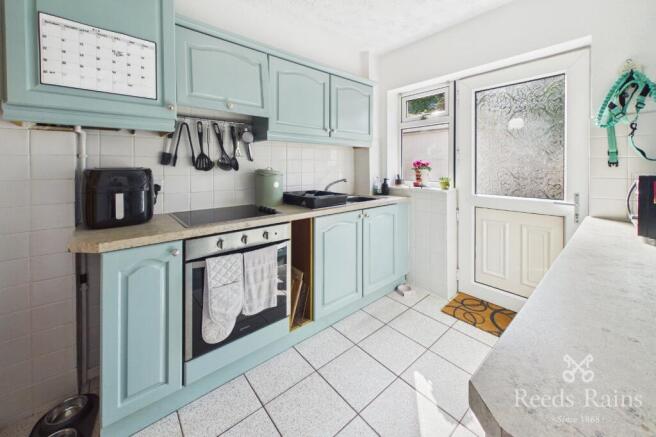 3 bed Semi-Detached for sale Image 5