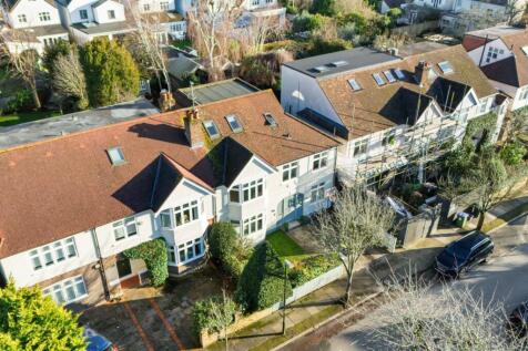 Belgrave Road,
Barnes, SW13