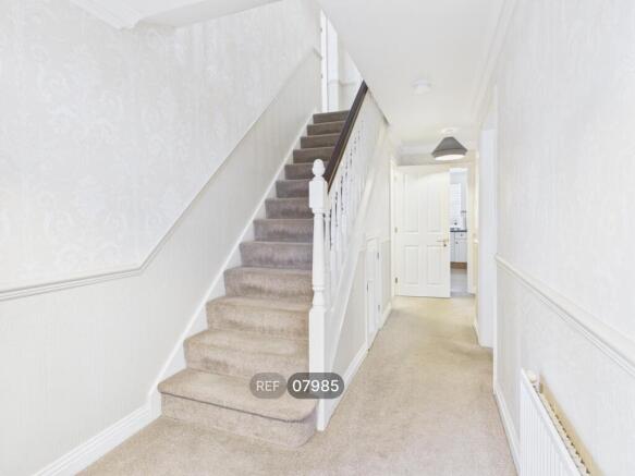 5 bed Detached to rent Image 12