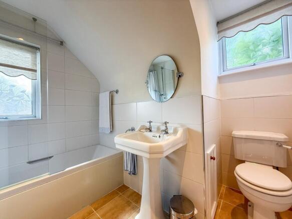 3 bed Semi-Detached for sale Image 7
