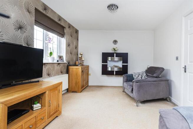 4 bed Town House for sale Image 11
