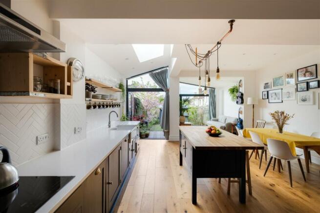 Kitchen_dining and family area.jpg