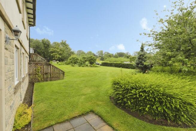 2 bed Apartment for sale Image 4