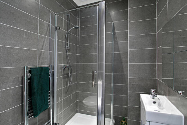 4 bed Terraced to rent Image 12