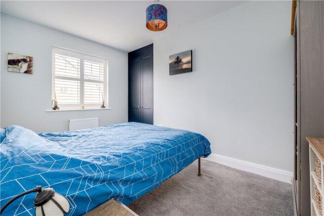 5 bed Detached for sale Image 11
