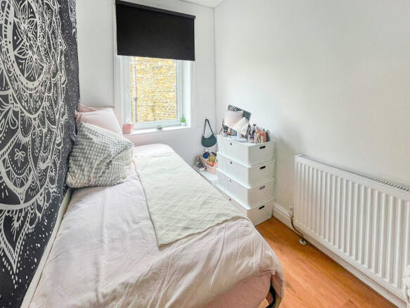 2 bed Terraced for sale Image 10