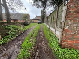 17, Holdenhurst Village, Bournemouth BH8 0EE