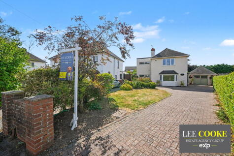 Meadow Road, Albrighton, Wolverhampton, WV7 3DZ