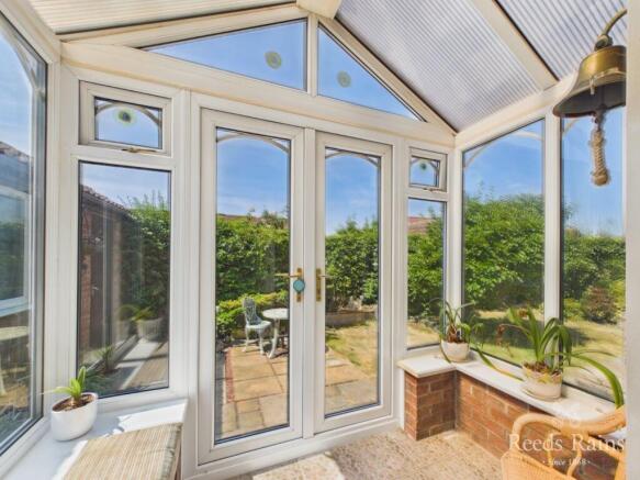 2 bed Bungalow for sale Image 12
