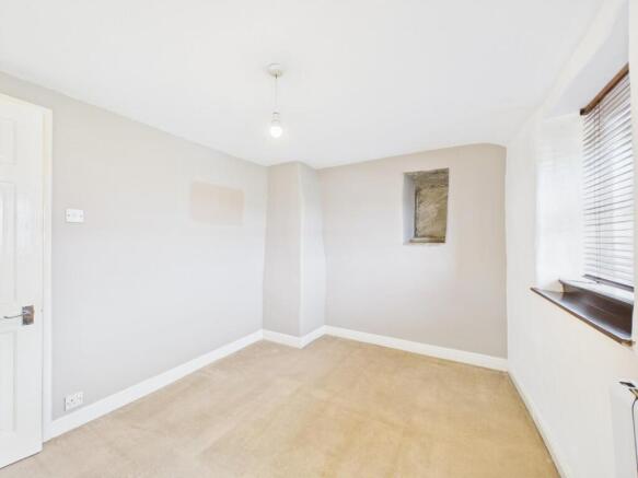 1 bed House for sale Image 8