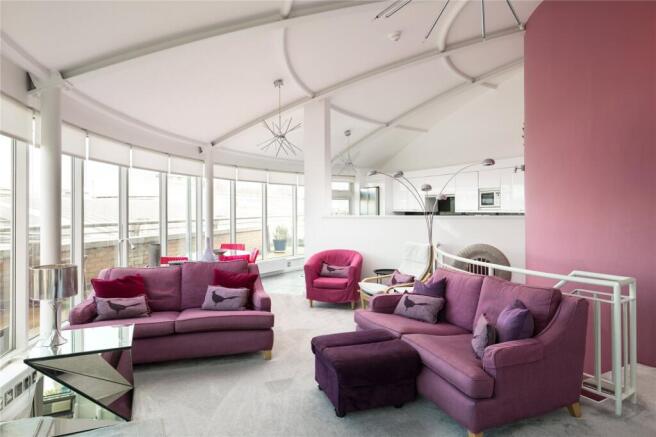2 bed Penthouse for sale Image 4