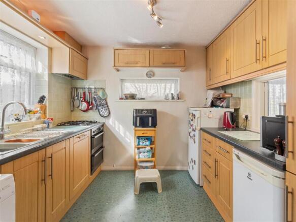 Boxgrove, Goring-By-Sea, Worthing photo 4