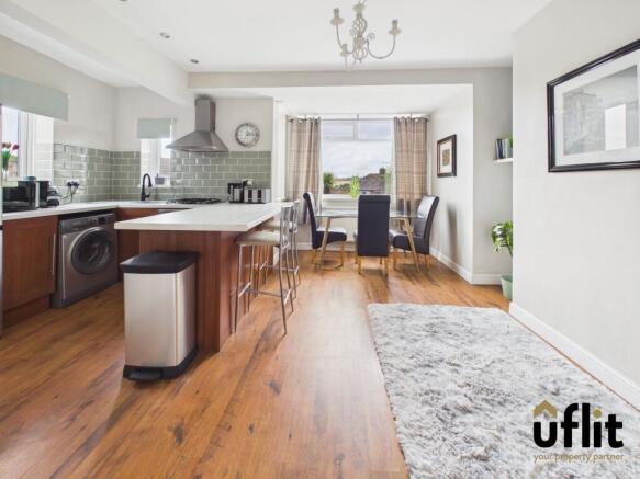 3 bed Semi-Detached for sale Image 9
