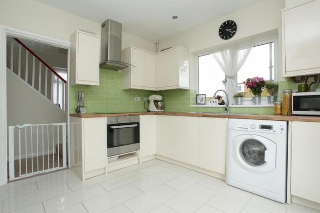 23 Stirling Way-12.j