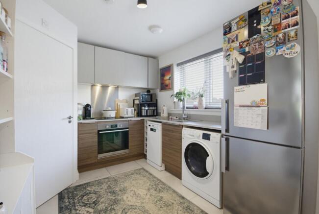 2 bed Semi-Detached for sale Image 9