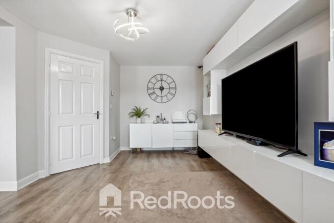 3 bed Semi-Detached for sale Image 4