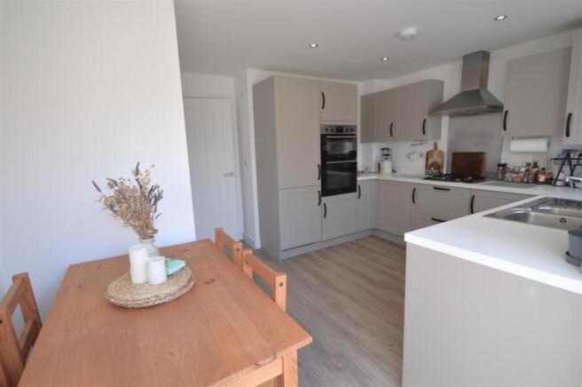 kitchen/breakfast room