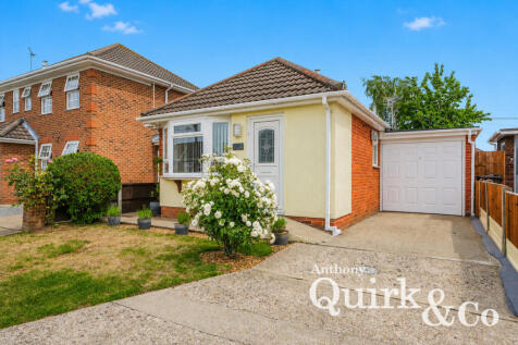 Lilac Avenue, Canvey Island, SS8