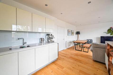 Wallington Court, Stoke Newington, London, N4