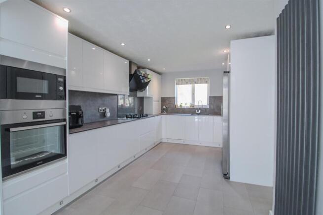Bestwood Lodge Drive, Arnold photo 3