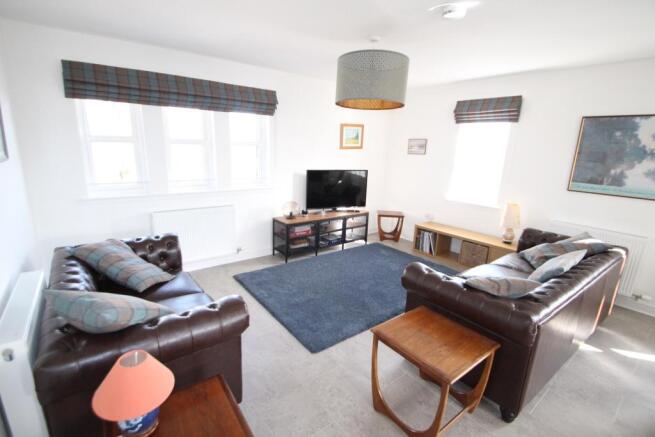 Kitchen/Dining/Loung