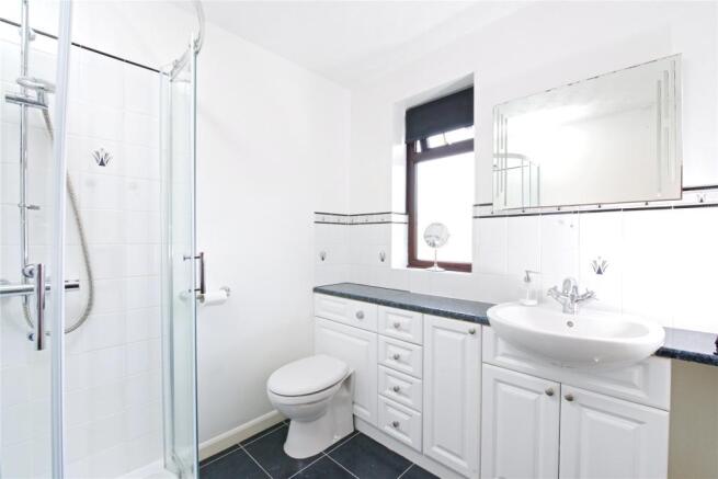 Bed 1 En Suite