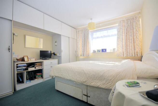 Bedroom 1.jpg
