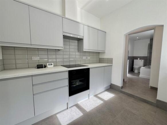 kitchen 2.JPG